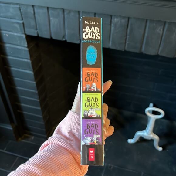 The Bad Guys Collection Paperback by Aaron Blabey Author, Illustrator Comic - Picture 4 of 4